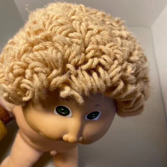 1983 Cabbage Patch Kids Doll Green Eyes Short Curly Blonde Hair CPK Outfit+Shoes - Picture 10 of 15